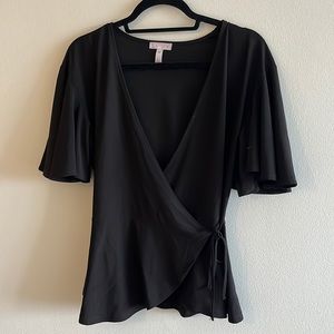 ✨3/$30✨ Black wrap top